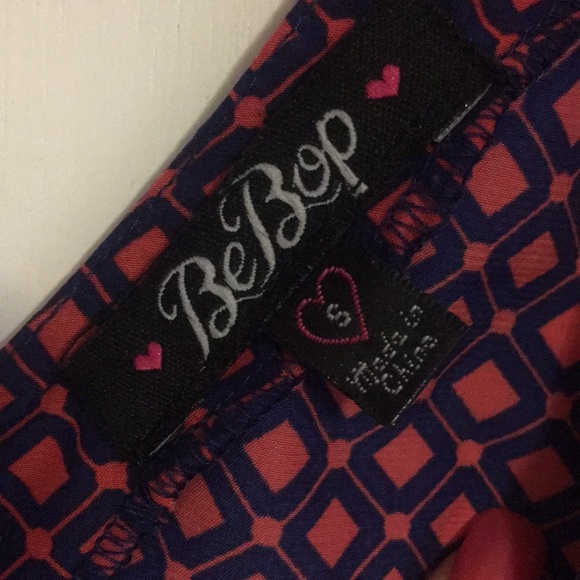 Pattern dress - Picture 3 of 4